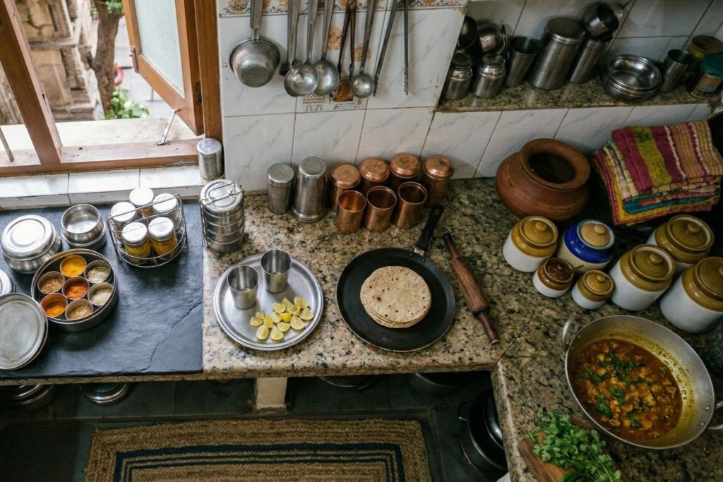 Stainless Steel vs Nonstick vs Aluminum Utensils