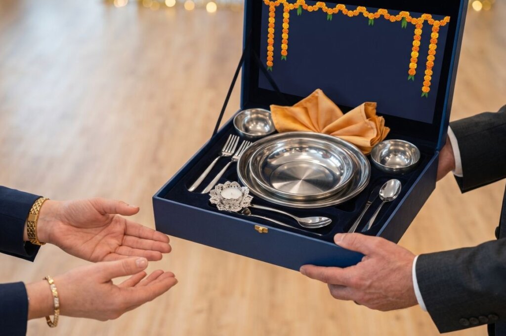 stainless steel corporate gift ideas for employees and clients in india