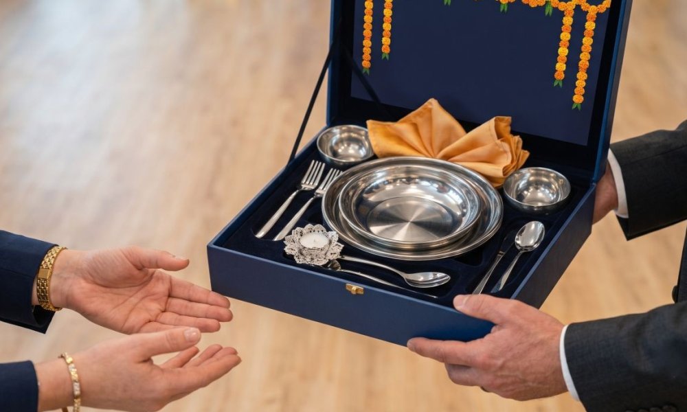 stainless steel corporate gift ideas for employees and clients in india